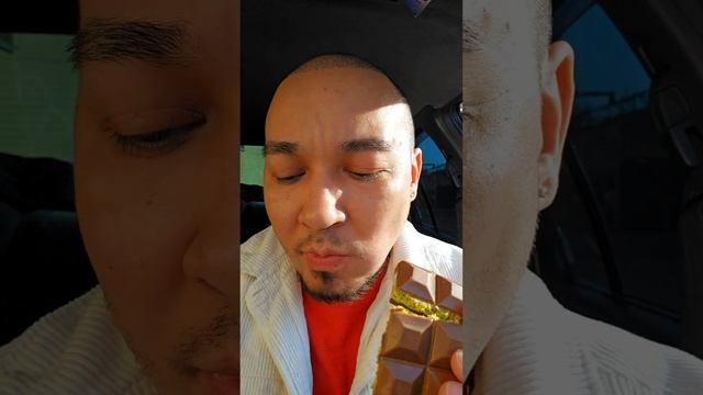 Мукбанг, пробую копию на Дубайский шоколад #еданакамеру #емнакамеру #food #mukbang #dubaichocolate