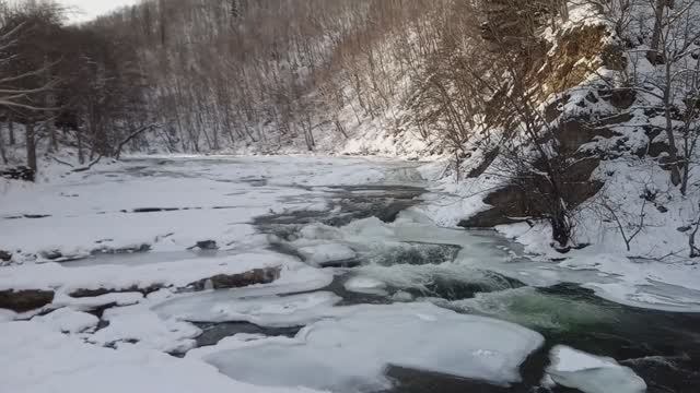 Быковские пороги зимой: 15 декабря 2024 года, Сахалин смотреть онлайн