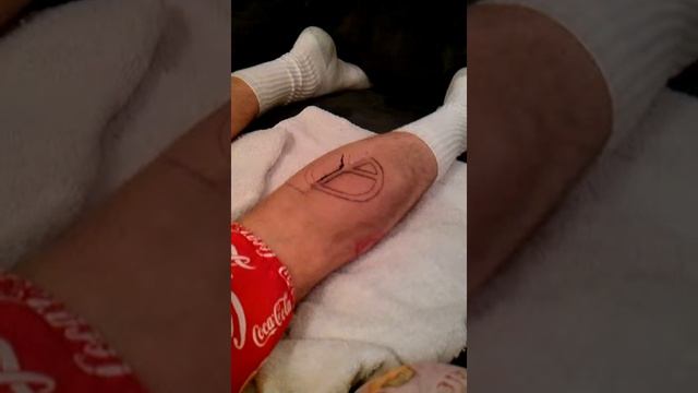 Hot Wife Tattooin!