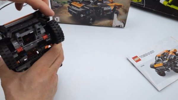 LEGO Technic 42166 NEOM McLaren Extreme E Team Лего Техник 42166