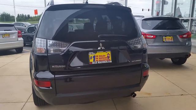 2011 Mitsubishi Outlander SE with Navigation смотреть онлайн