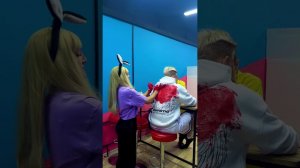 это очень жесткий ПРАНК!