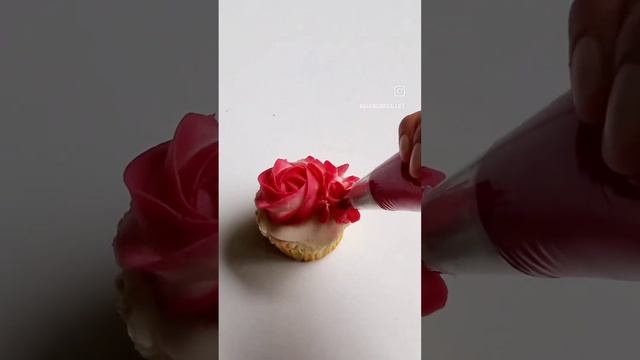 Mother's Day #cupcake ideas using #wilton1m смотреть онлайн