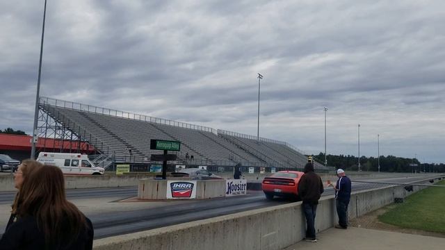 11 Mustang GT with 2.3 whipple[ manual] vs Challenger Hellcat смотреть онлайн