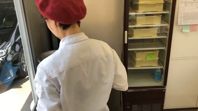 street food japan- strawberry burger смотреть онлайн