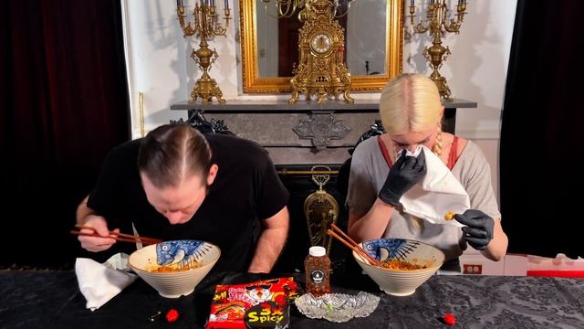 3X SPICY RAMEN CHALLENGE AND 3X SUPER HOT PEPPERS (Carolina Reaper, Bhutlah, Scorp) - Samyang Bulda смотреть онлайн