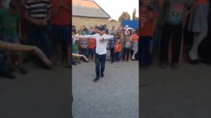 Иса Идрисов Танцует