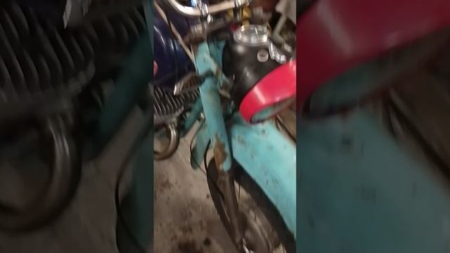 Подрежу я ему крылья #своимируками #мото #ремонт #мотоцикл #сделайсам #иж #юпитер #самоделки смотреть онлайн
