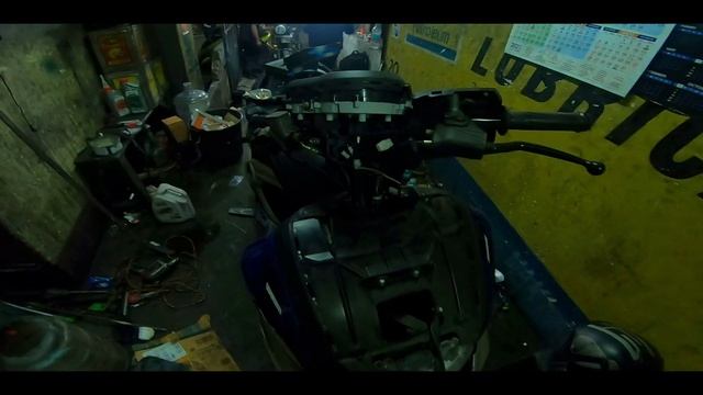 INSTALLING NIGHTEYE LED AND AHO SWITCH IN MY YAMAHA RAYZR 125 BS6..#YAMAHA #RAYZR125 #NIGHTEYE #BS6 смотреть онлайн