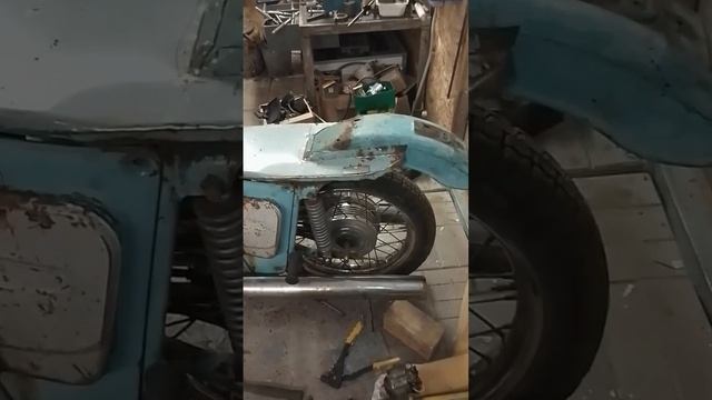 Полностью сгнило сиденье #ремонт #своимируками #мотоцикл #иж #сделайсам #мото #юпитер смотреть онлайн
