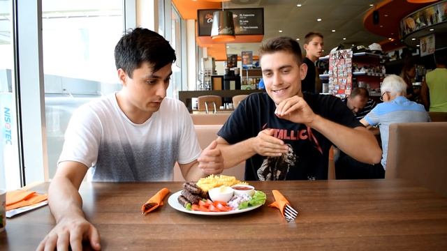 POSETILI SMO DRIVE CAFE NA GAZPROM PUMPI! смотреть онлайн