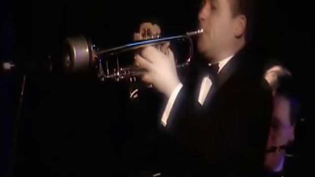 Bryan Ferry - Avalon ( Live In Paris 2000 ) HQ