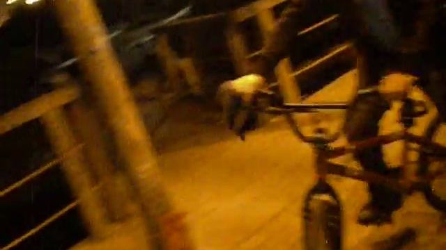 JAMIL DIAZ montando en bicicleta. смотреть онлайн