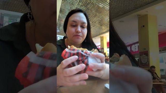 #едимвкусно #едимвместе #еда #вкусно #мугбанг #бургер #mukbang #mugbang #food #mucbang #burgerking