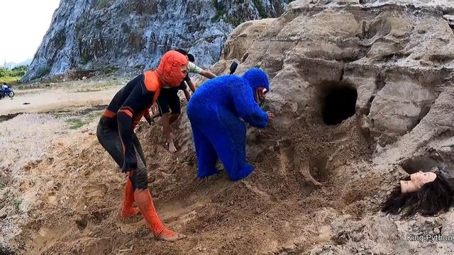 Spider-Man and Huggy Team Up With Hunters To Confront A Giant 100-Pound Python смотреть онлайн