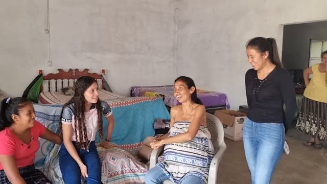 Vean Cómo Le Cambio La Cara A Doña Ester Cuando Mencionamos Mas De Q.10,000 Para Su Operacion смотреть онлайн