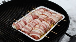 Такие рулеты из корейки в беконе обязательно должны быть на новогоднем столе