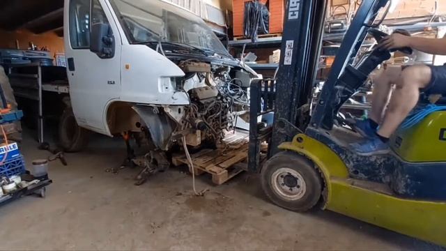 Montando Motor y Embrague a la Citroen Jumper 2.5D смотреть онлайн