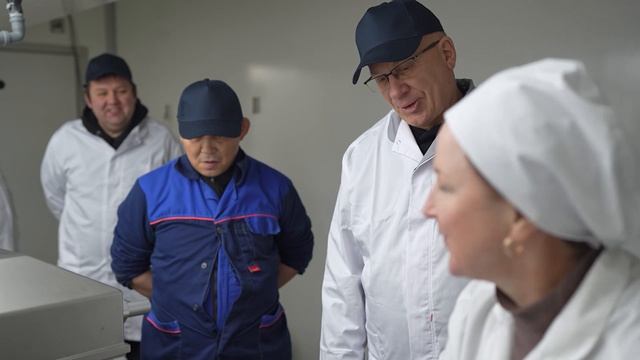 Глава Андрей Кугаевский с инспекцией побывал на факториях смотреть онлайн