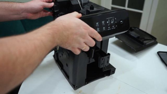 Как разобрать кофемашину Philips/Saeco для диагностики. How To Disassemble A Philips Coffee Machine