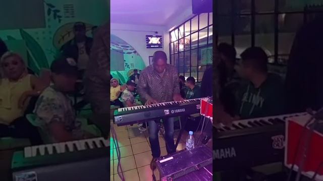 Descarga de tres cubano Y piano piano (Osmany Paredes) el sábado pasado 🎶 🎼 🎵 смотреть онлайн