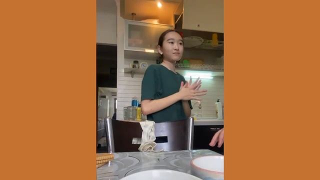 МЫ СДЕЛАЛИ ТОТ САМЫЙ ПОПУЛЯРНЫЙ ТОРТ? смотреть онлайн