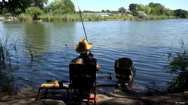 Рыбы тут много, рыбалка на карася, ловля на диком водоёме, поклёвки и хороший улов, рыболовный день смотреть онлайн