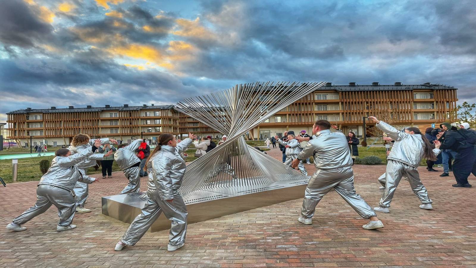 РОССИЯ развивает КРЫМ. Это происходит ВПЕРВЫЕ! Кинофестиваль МОСТ - уникальное событие в Крыму. смотреть онлайн