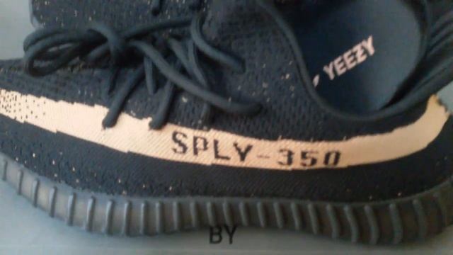 UA Yeezy 350 V2 Black Friday Copper Red Sample смотреть онлайн