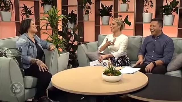 Singer Anika Moa Joins Us смотреть онлайн