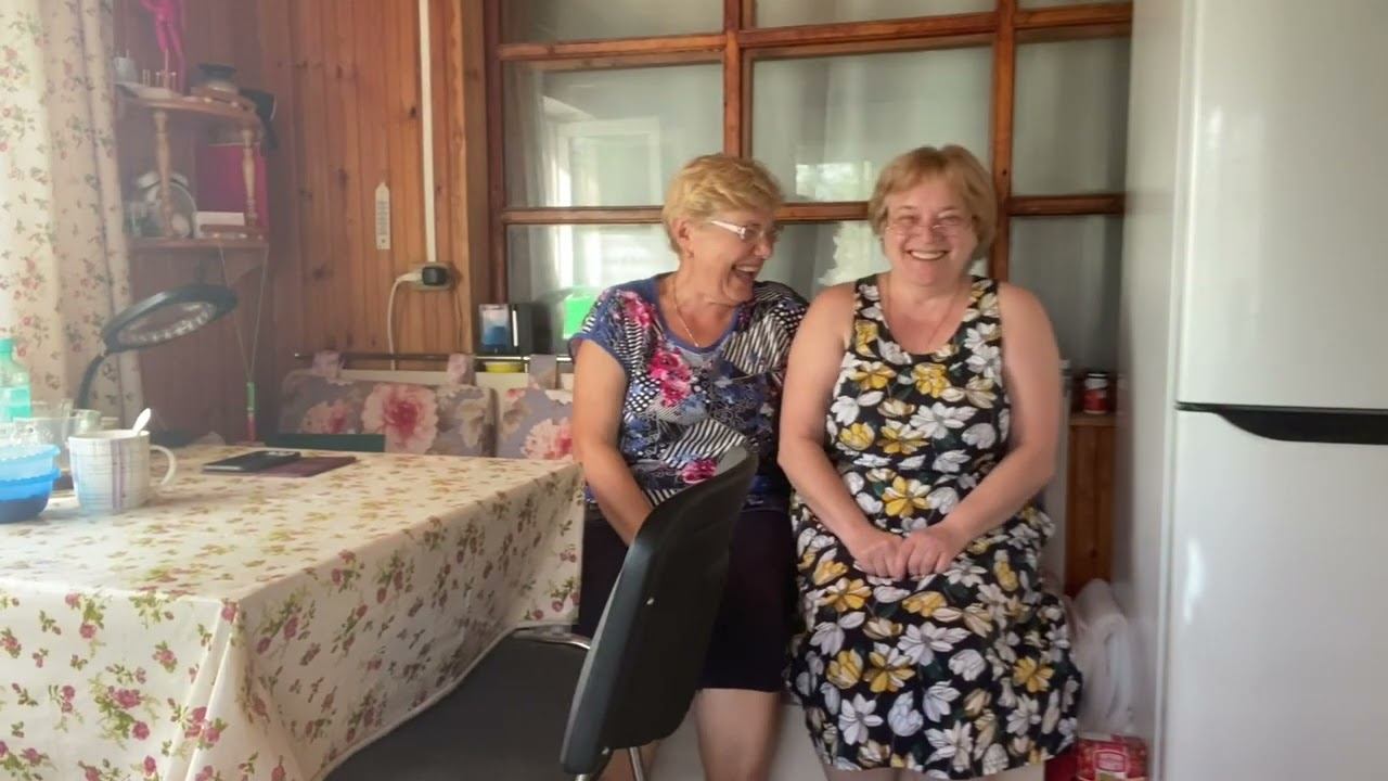 Грибники вернулись с добычей / Соседи раздевают до нитки 24 июня 2024 г. смотреть онлайн