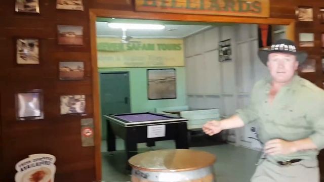 AJ IS @ THE famous home of the original Crocodile Dundee film — Walkabout Creek смотреть онлайн