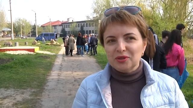 На березі річки Казенний Торець у Слов’янську відбулась чергова екологічна акція смотреть онлайн