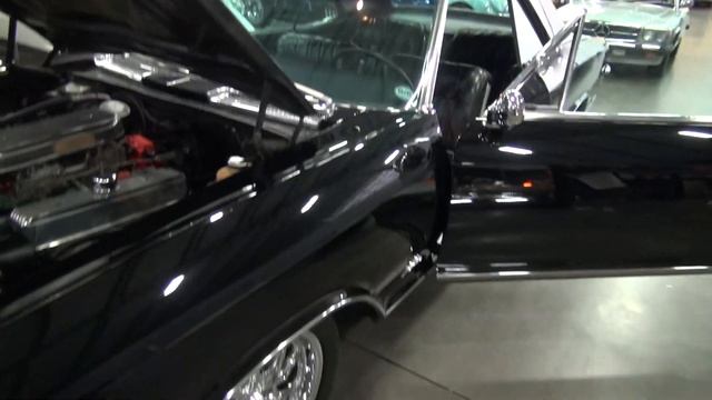 1965 Buick Riviera смотреть онлайн