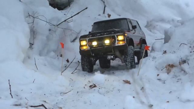 Соревнования на Rc внедорожниках Traxxas Trx-4 Jeep Wrangler Rubicon и др #rccars #авто #funny смотреть онлайн