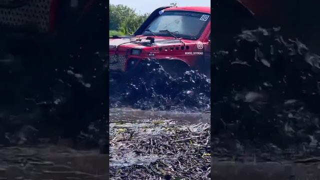 Водное препятствие на трофи-спринте! #skrdoffroad #offroad #бездорожье #автоспорт #трофиспринт #нива смотреть онлайн