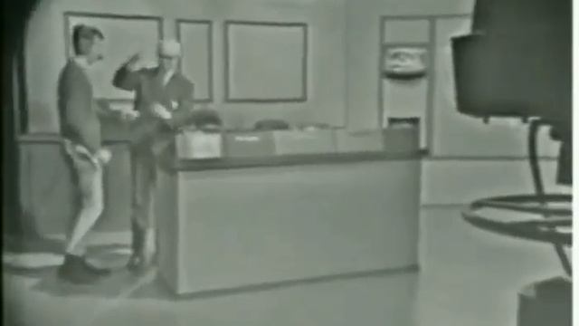 T.V transition from Black and White to Coloured смотреть онлайн