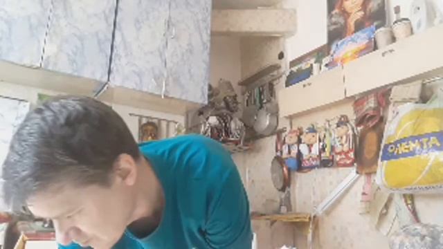 чебуреки покушаю а то голодный смотреть онлайн