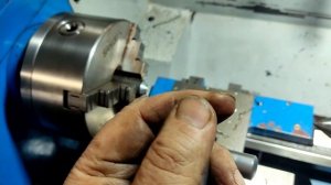 Проточка конуса морзе 2 на токарном станке WEISAN 360, с помощью электронной гитары.