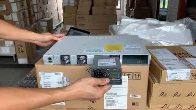 Giới thiệu thiết bị chuyển mạch Switch Cisco C9200-24P-E Introduce Cisco Catalyst C9200-24P-E. смотреть онлайн