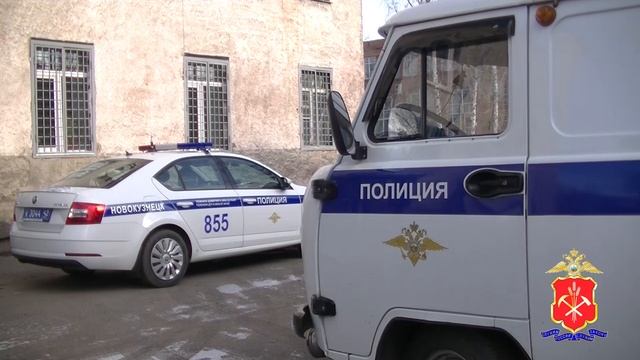 В Новокузнецке будут судить местного жителя, обвиняемого в разбойном нападении на пенсионера смотреть онлайн