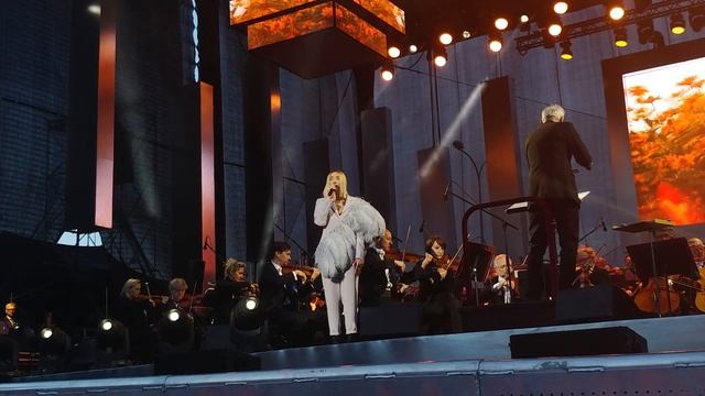Natalia Nykiel - Nie Żałuję (Edyta Geppert) Warszawa 2019.05.01 [4K] смотреть онлайн