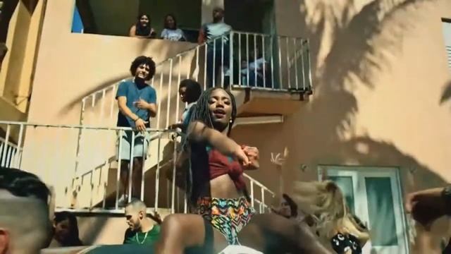 Luis Fonsi Feat Daddy Yankee - Despacito (Remix)