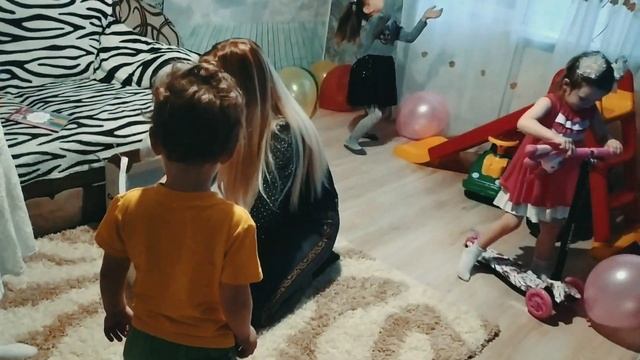 День рождение! Нам три годика! смотреть онлайн