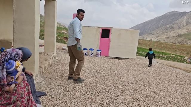 Against The Wind And The Ex-Husband: The Resilience Of A Compassionate Family And A Divorced Woman