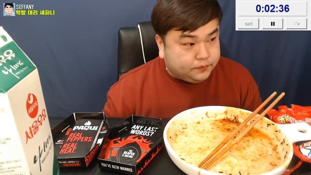 SUB)평범한 원칩은 싫다! 핵불닭볶음면과 함께!one chip challenge 원칩챌린지 смотреть онлайн