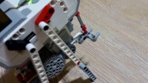 Как сделать шагающего робота