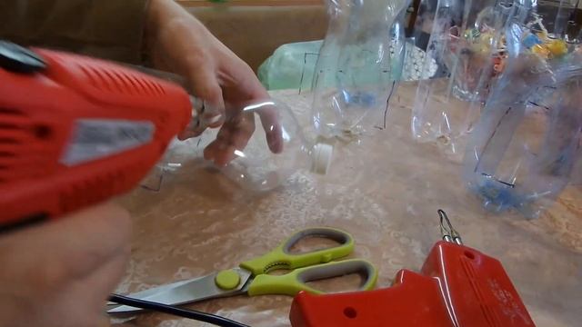 i 02 Отпугиватель кротов Своими руками из Пластиковых одноразовых Бутылок Mole Repeller 20210410 смотреть онлайн