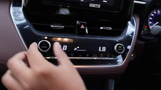 Expert Toyota Corolla Cross Hybrid Review Unveiled | Will it capture the market? смотреть онлайн