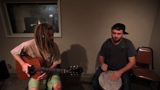 Insight Studio Sessions: "Move On" - Massive Delicious смотреть онлайн